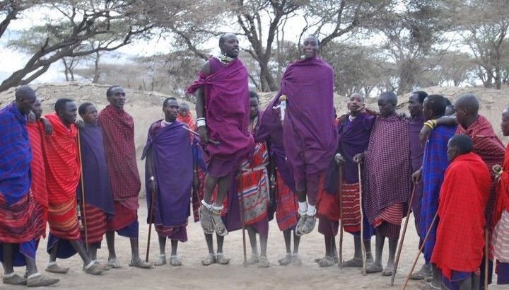 tribu Masais lago natron